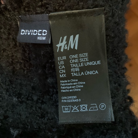 H&M Multi Color Knit Scarf - Picture 3 of 3